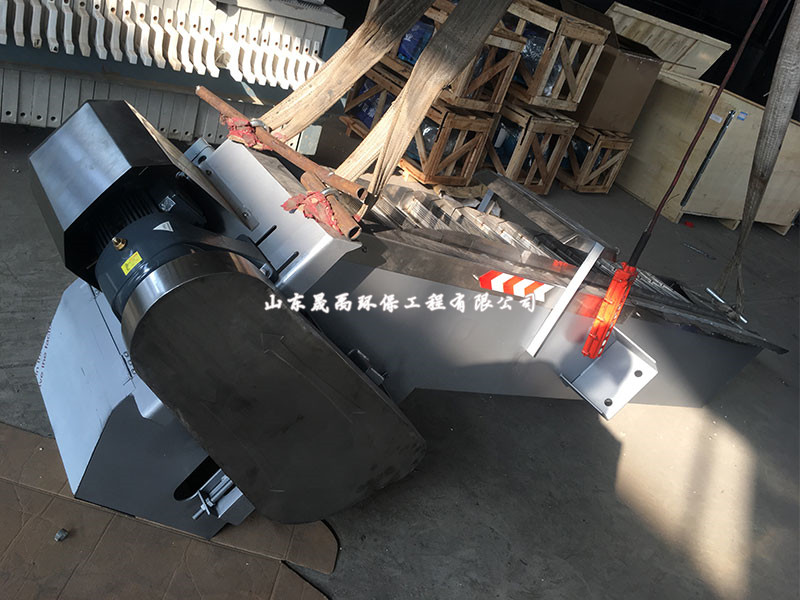 回转式格栅除污机